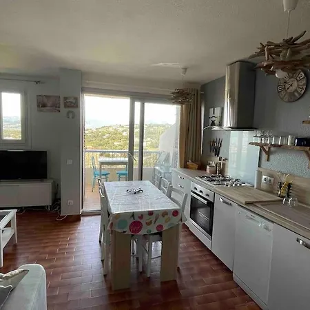 Apartment 2 Pieces Avec Vue Sur A En Corse Du Sud