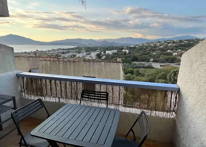 Apartment 2 Pieces Avec Vue Sur A En Corse Du Sud